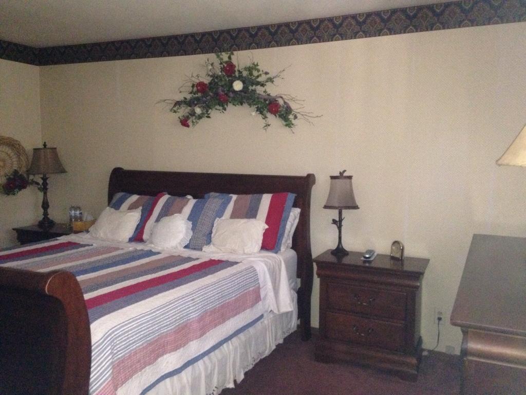 Switzerland Haus Bed And Breakfast Inn Big Bear Lake Habitación foto